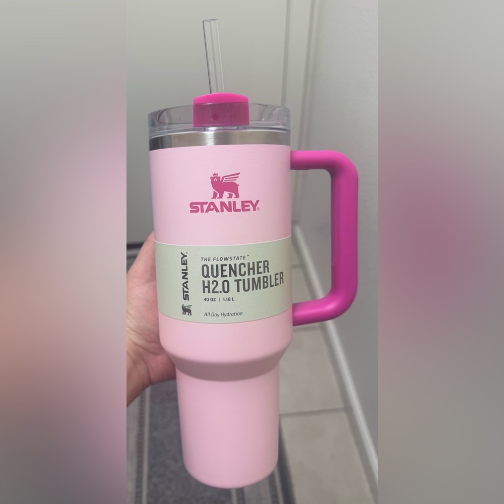 Stanley Quencher H2.0 FlowState Tumbler 40oz, FLAMINGO
